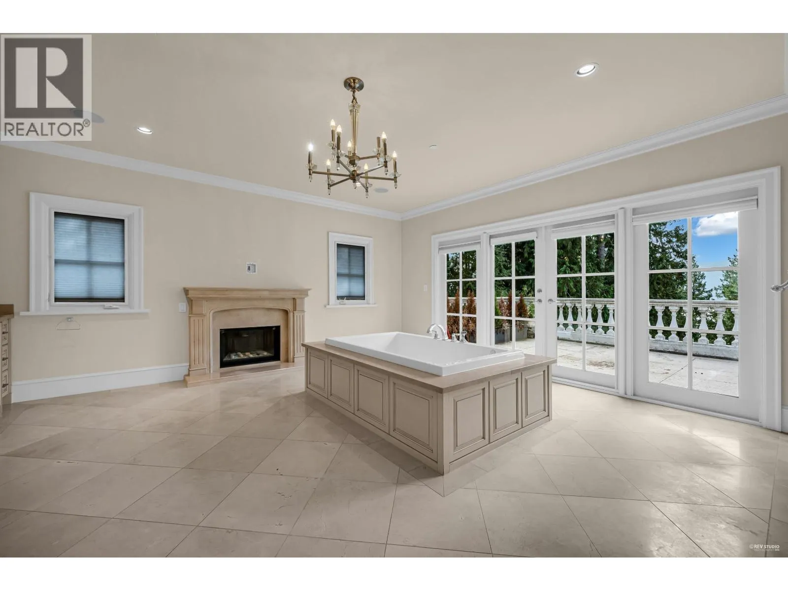 6089 GLENEAGLES DRIVE