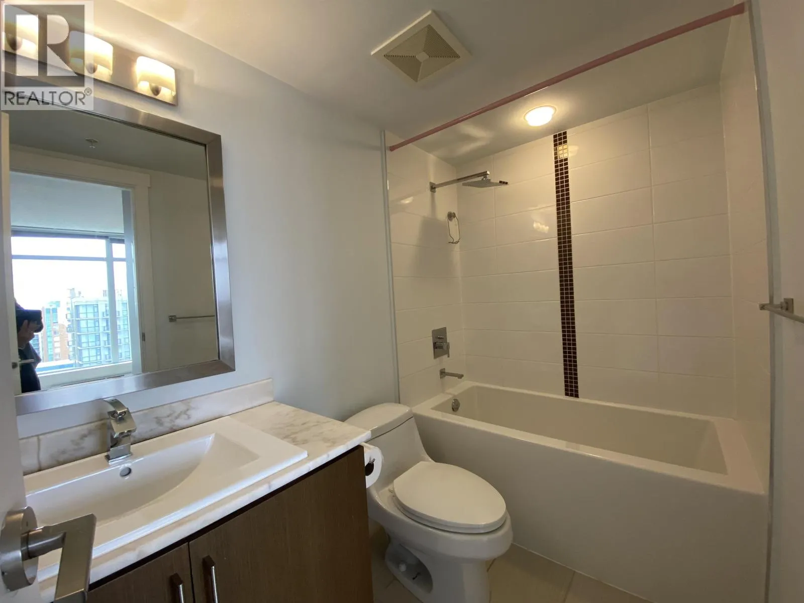 1606 8068 WESTMINSTER