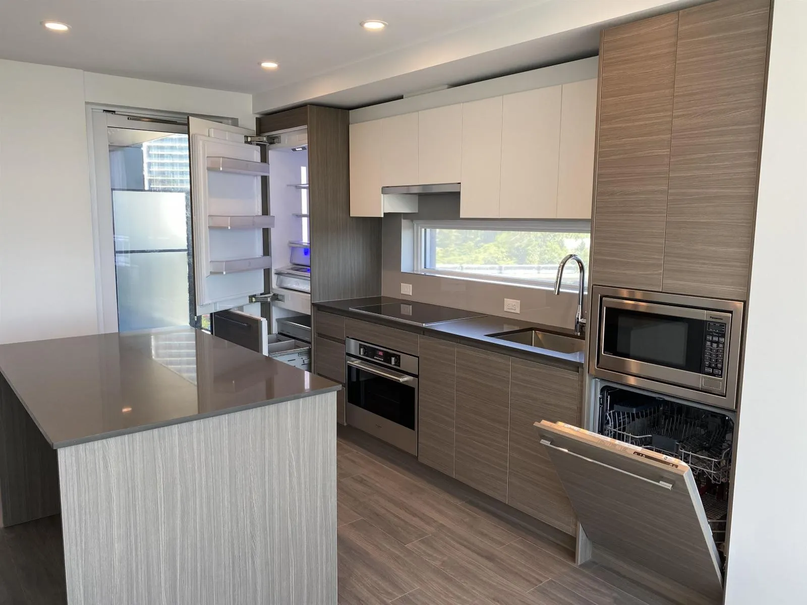 1010 13615 FRASER HIGHWAY