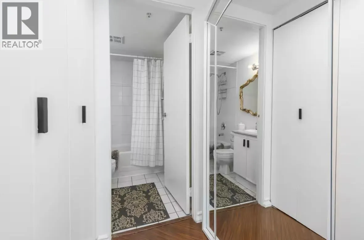 1705 907 BEACH AVENUE