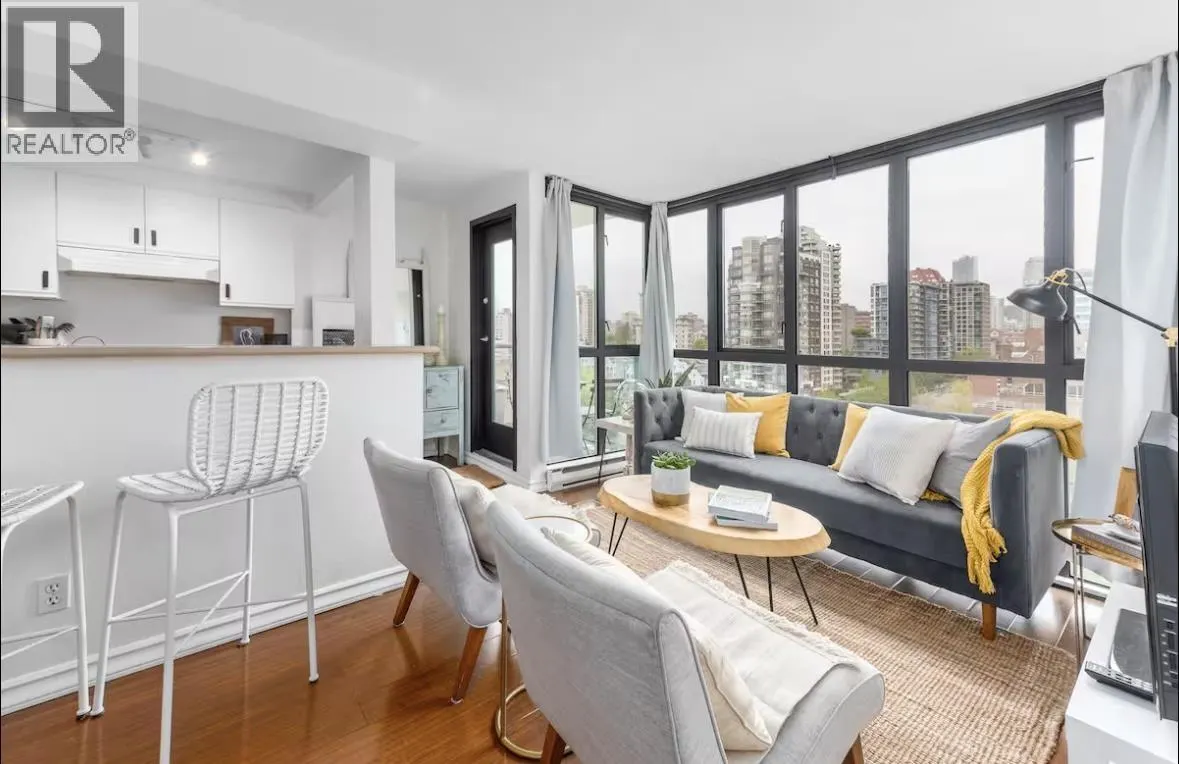 1705 907 BEACH AVENUE