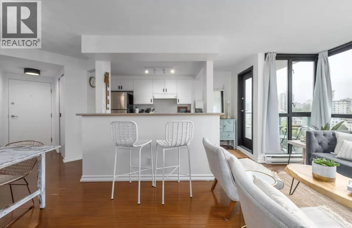 1705 907 BEACH AVENUE