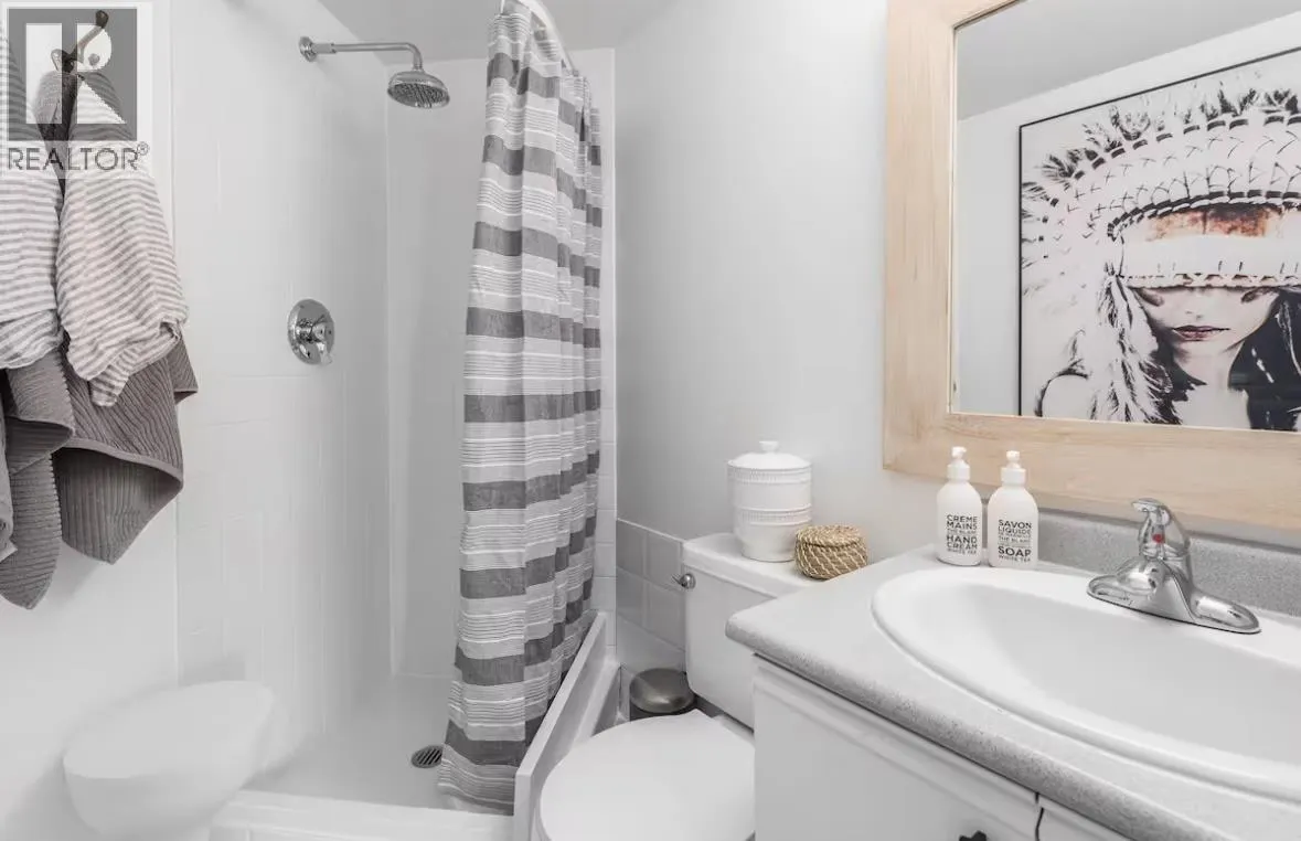 1705 907 BEACH AVENUE