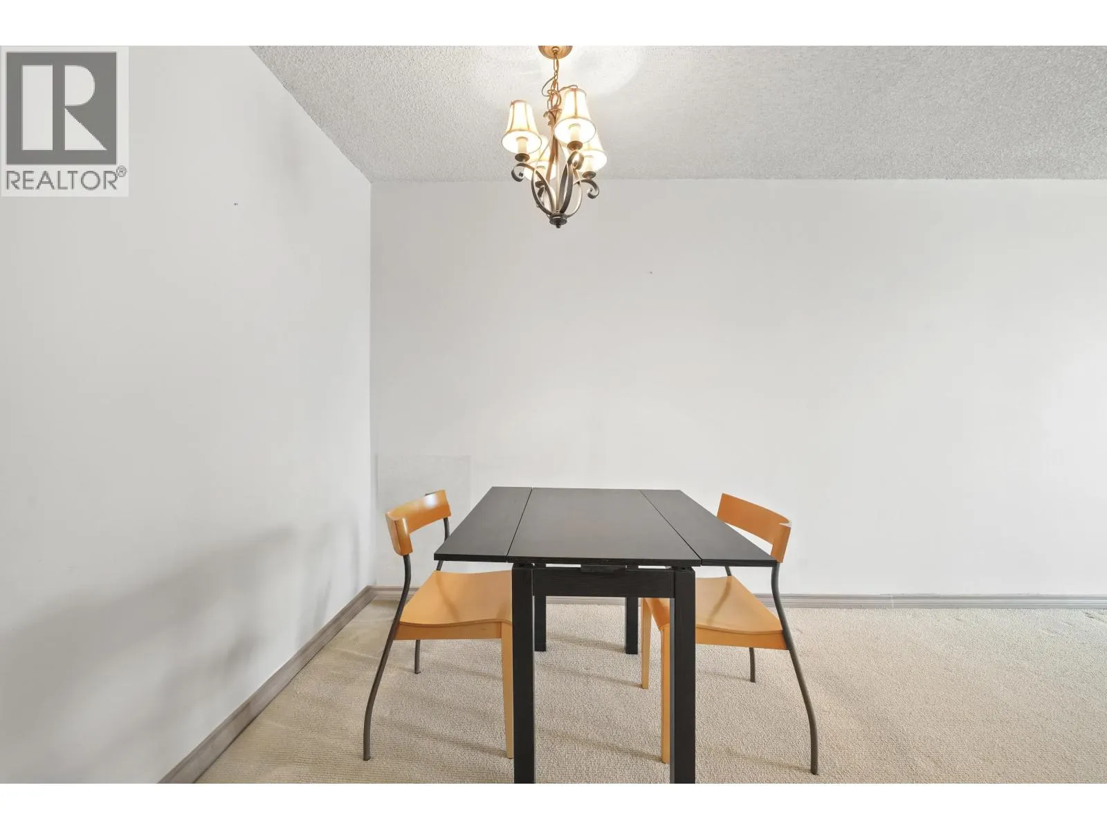 1006 2016 FULLERTON AVENUE