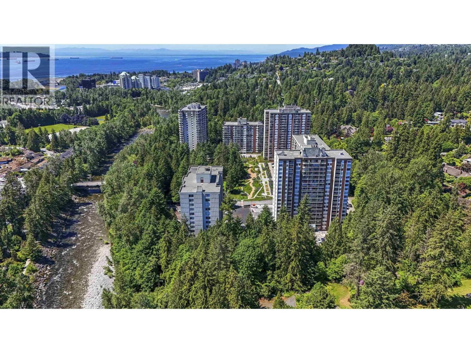 1006 2016 FULLERTON AVENUE