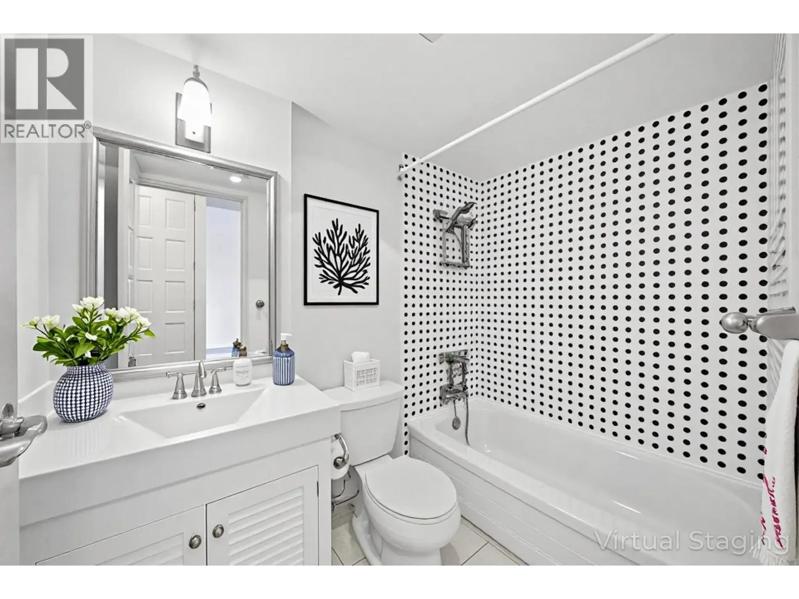 1006 2016 FULLERTON AVENUE