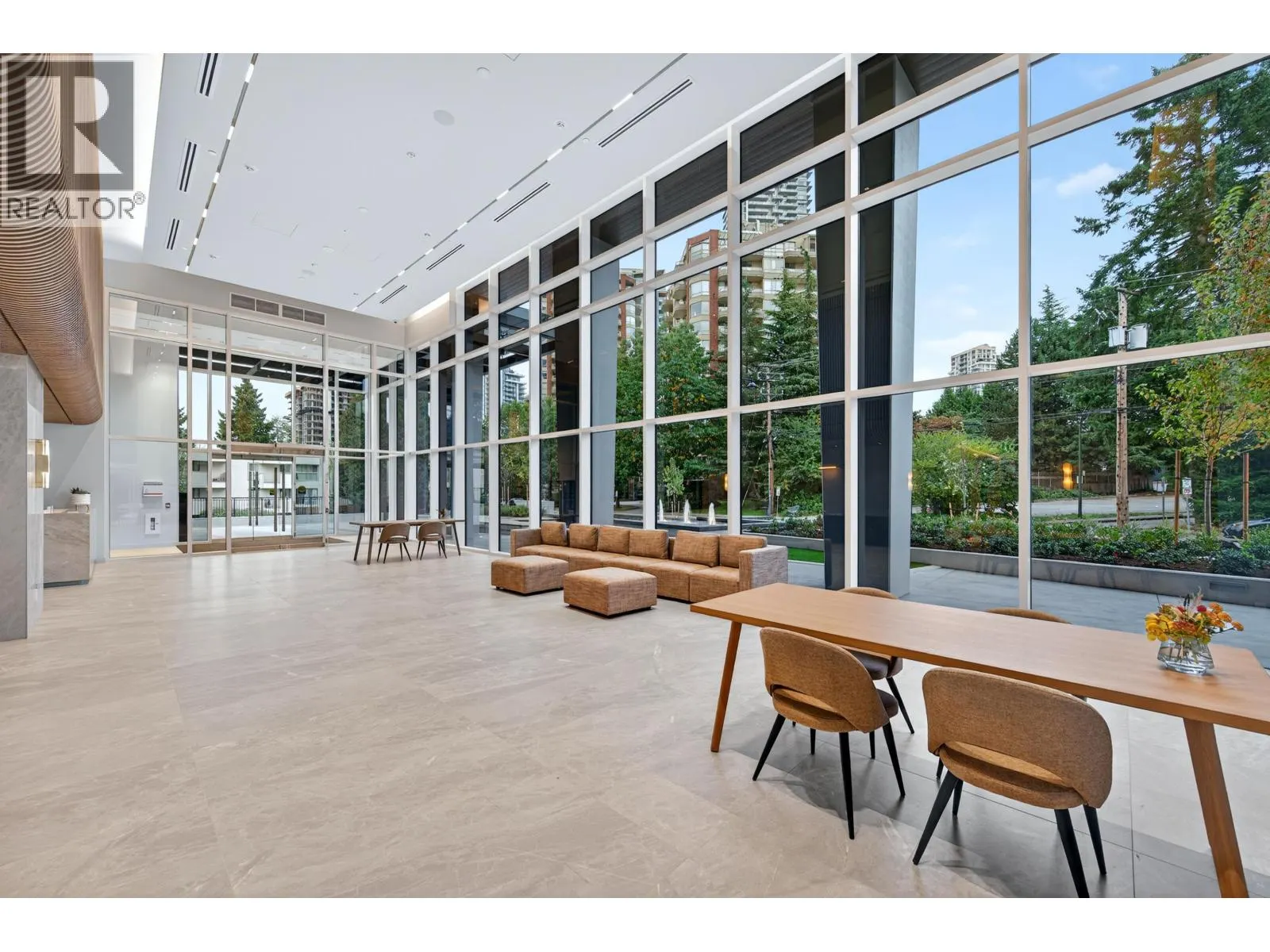 2101 720 FARROW STREET