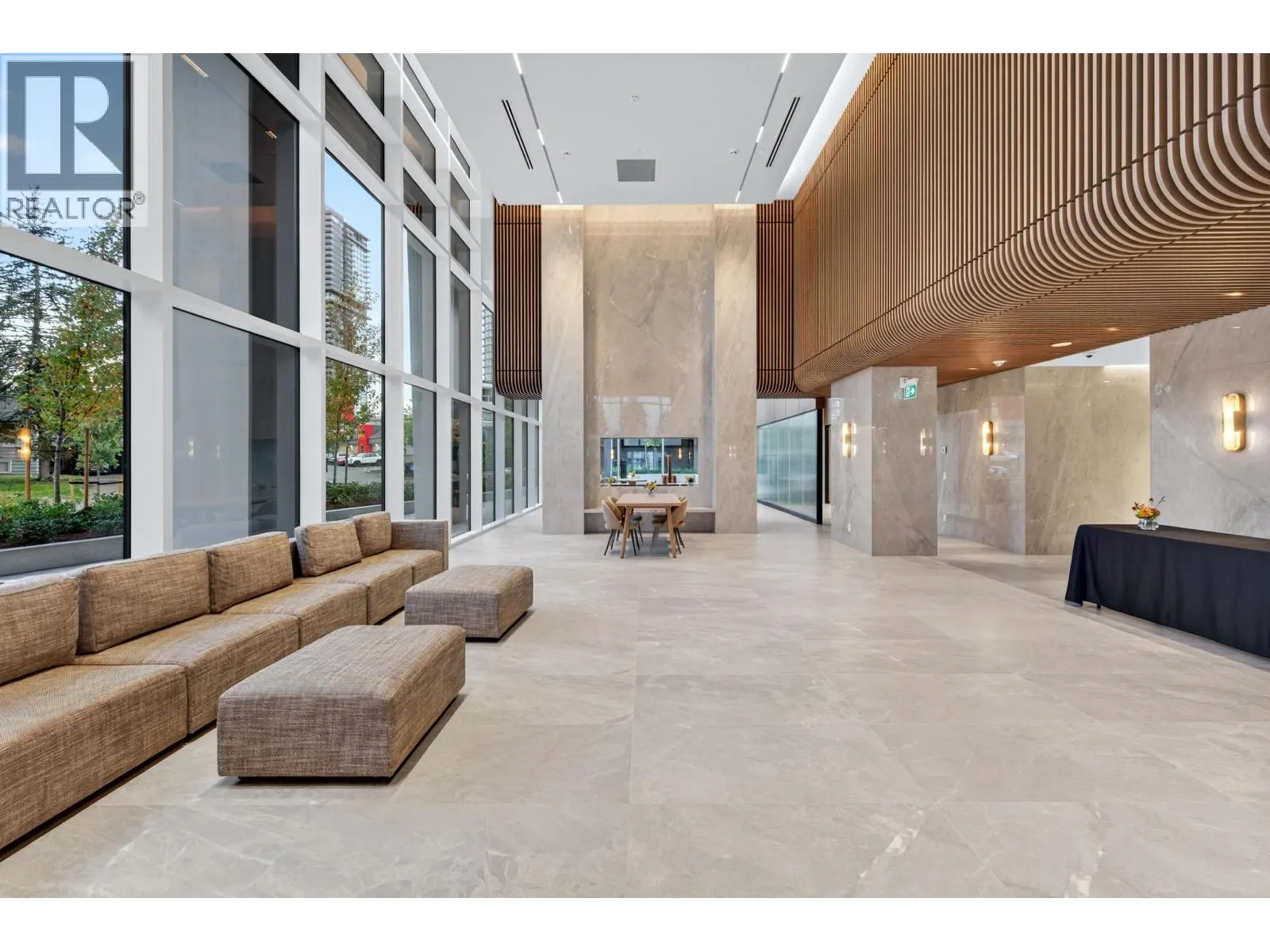 2101 720 FARROW STREET