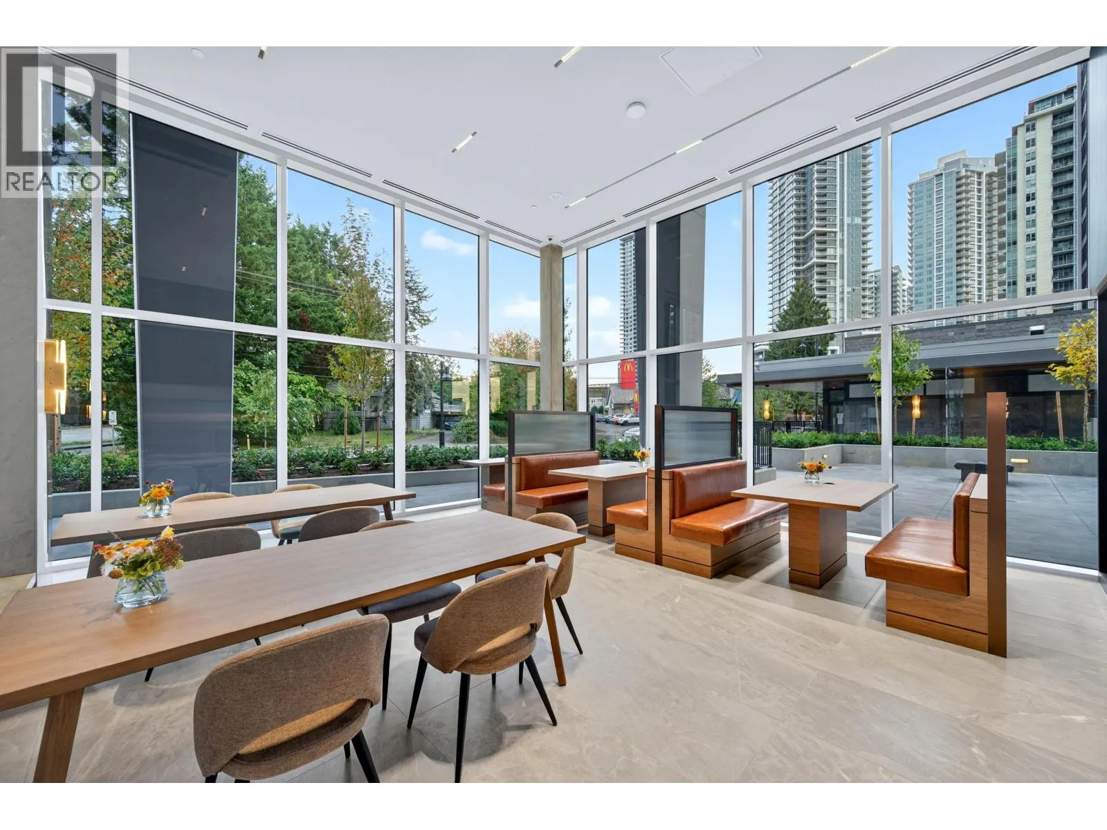 2101 720 FARROW STREET