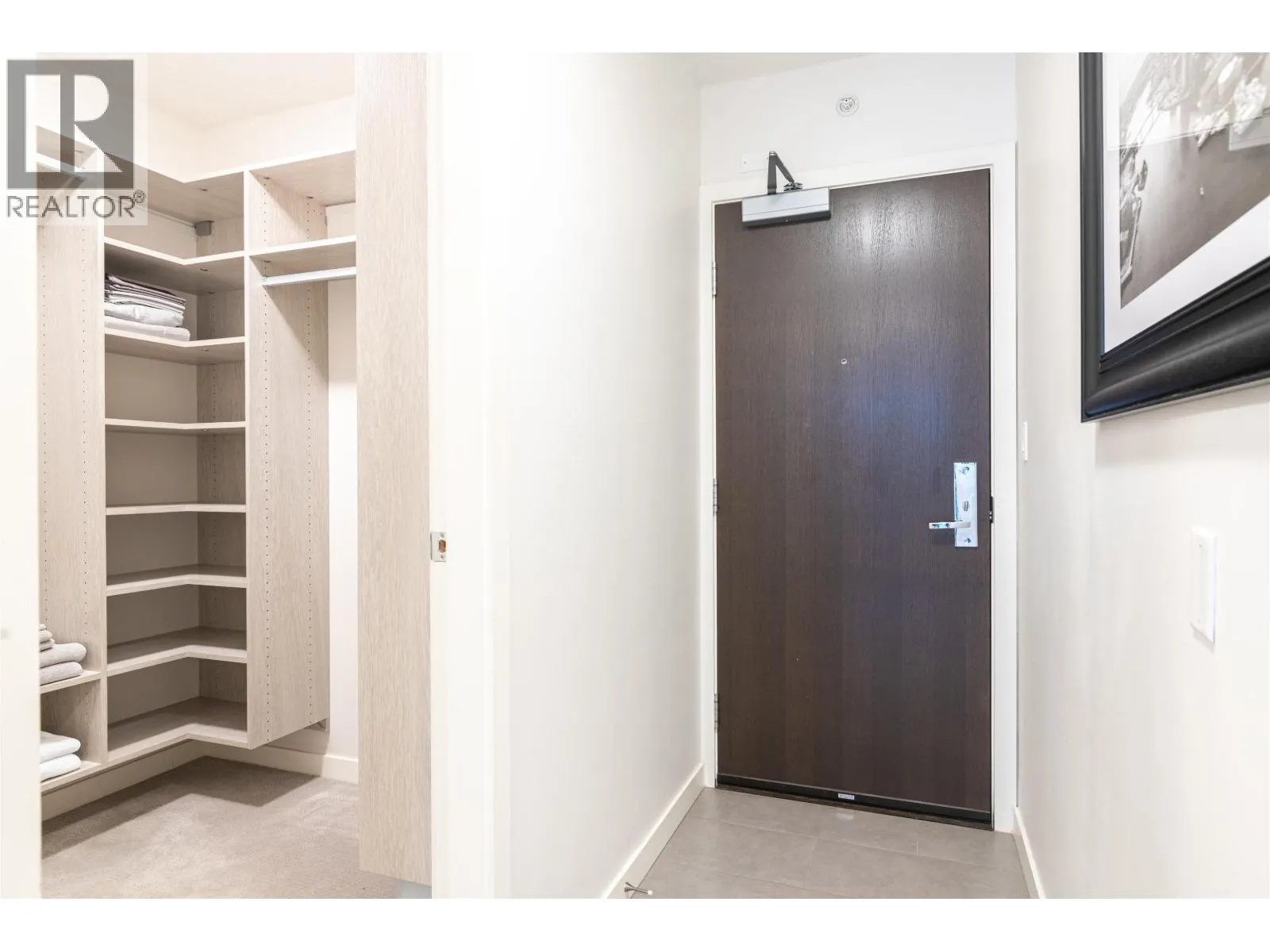 907 833 HOMER STREET