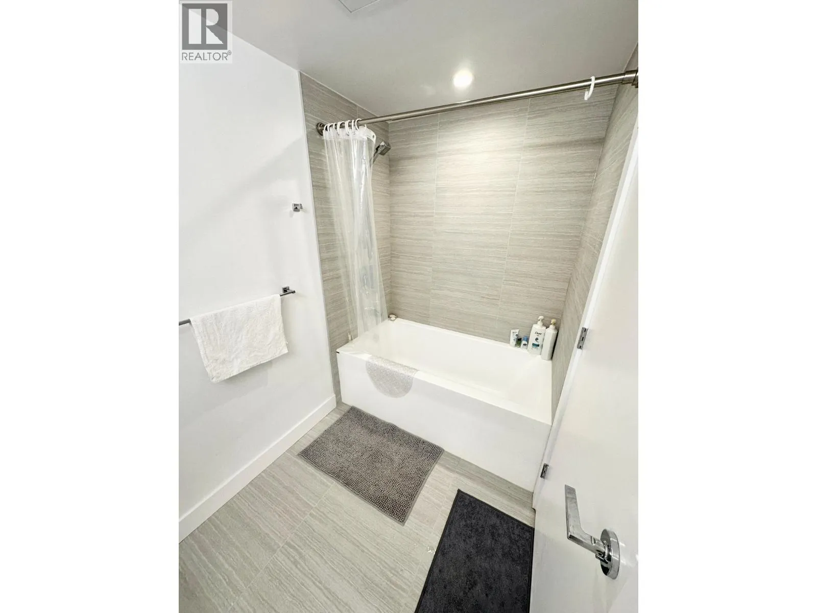 120X 5788 GILBERT ROAD