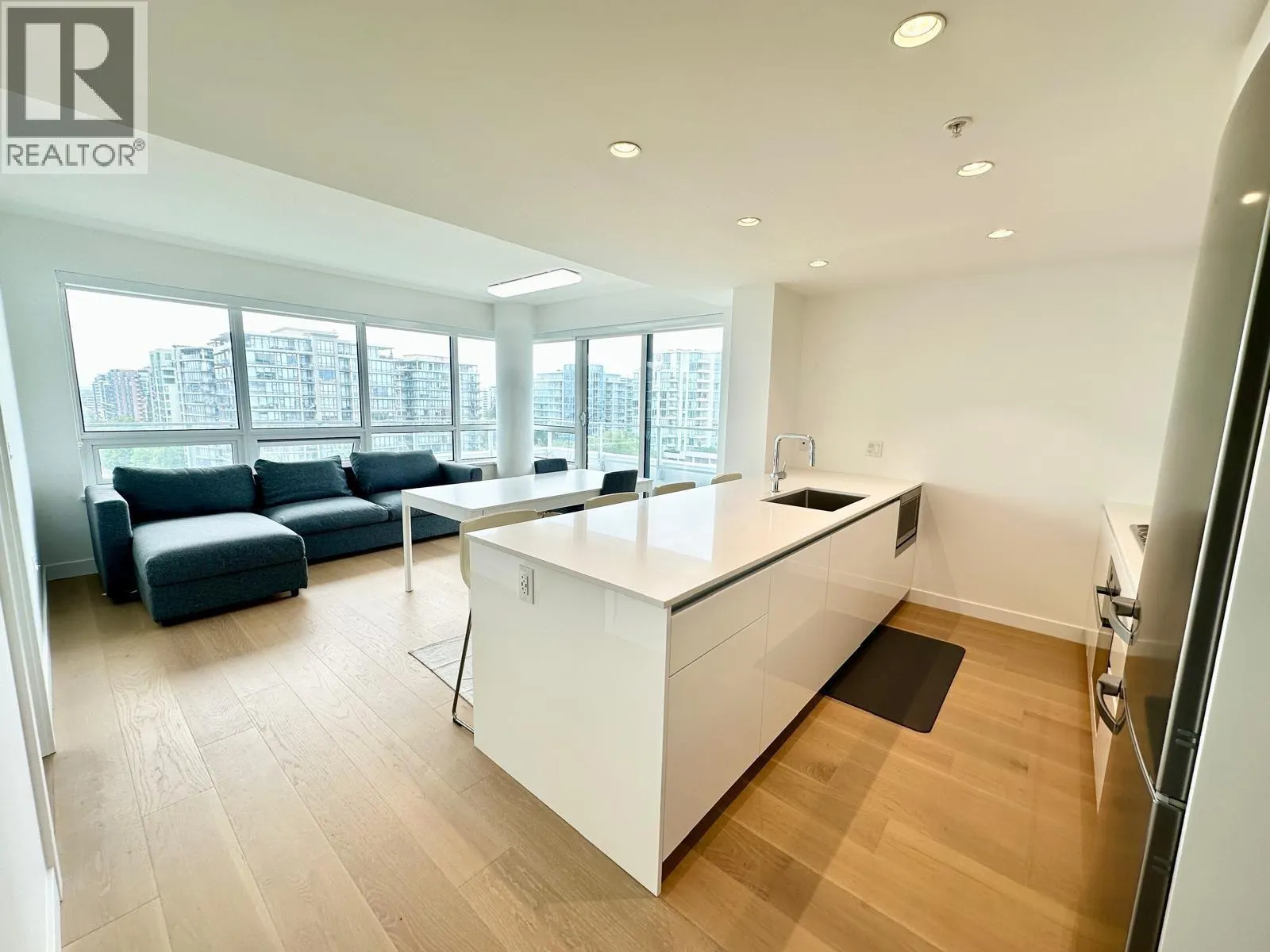 120X 5788 GILBERT ROAD