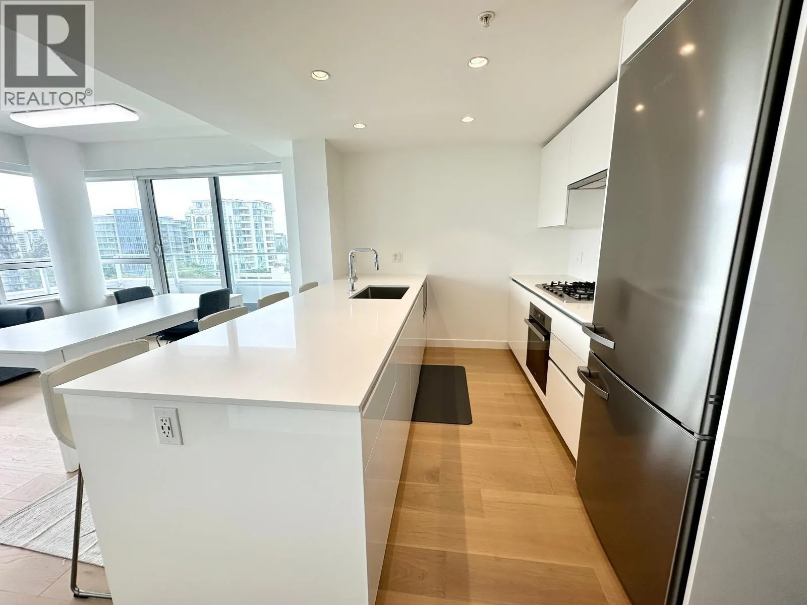 120X 5788 GILBERT ROAD