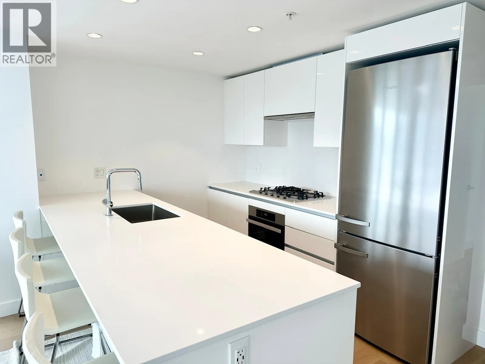 120X 5788 GILBERT ROAD