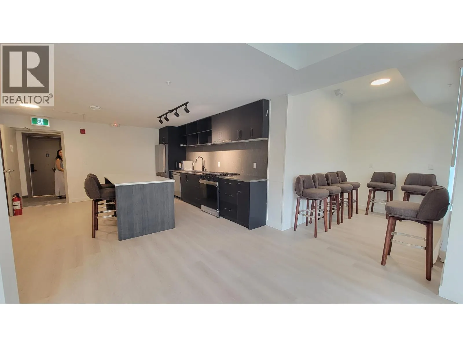 315 2002 GEORGE STREET