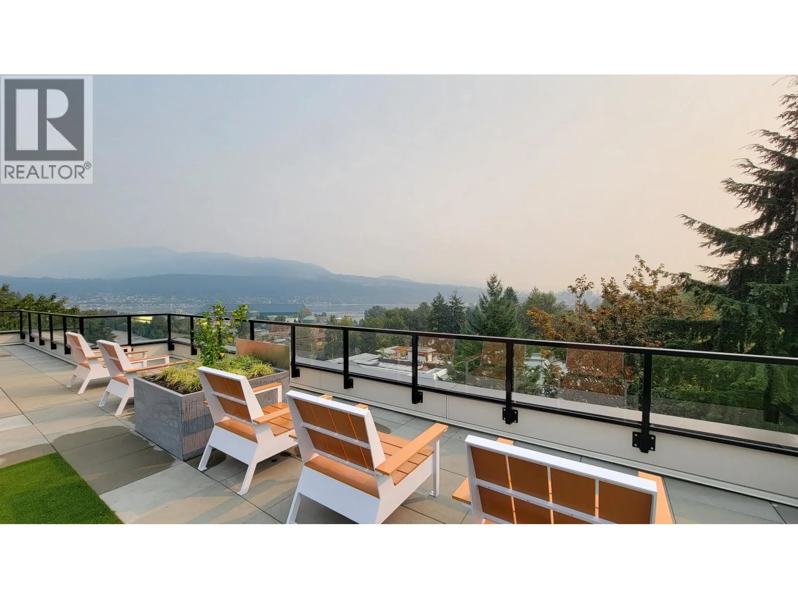 315 2002 GEORGE STREET