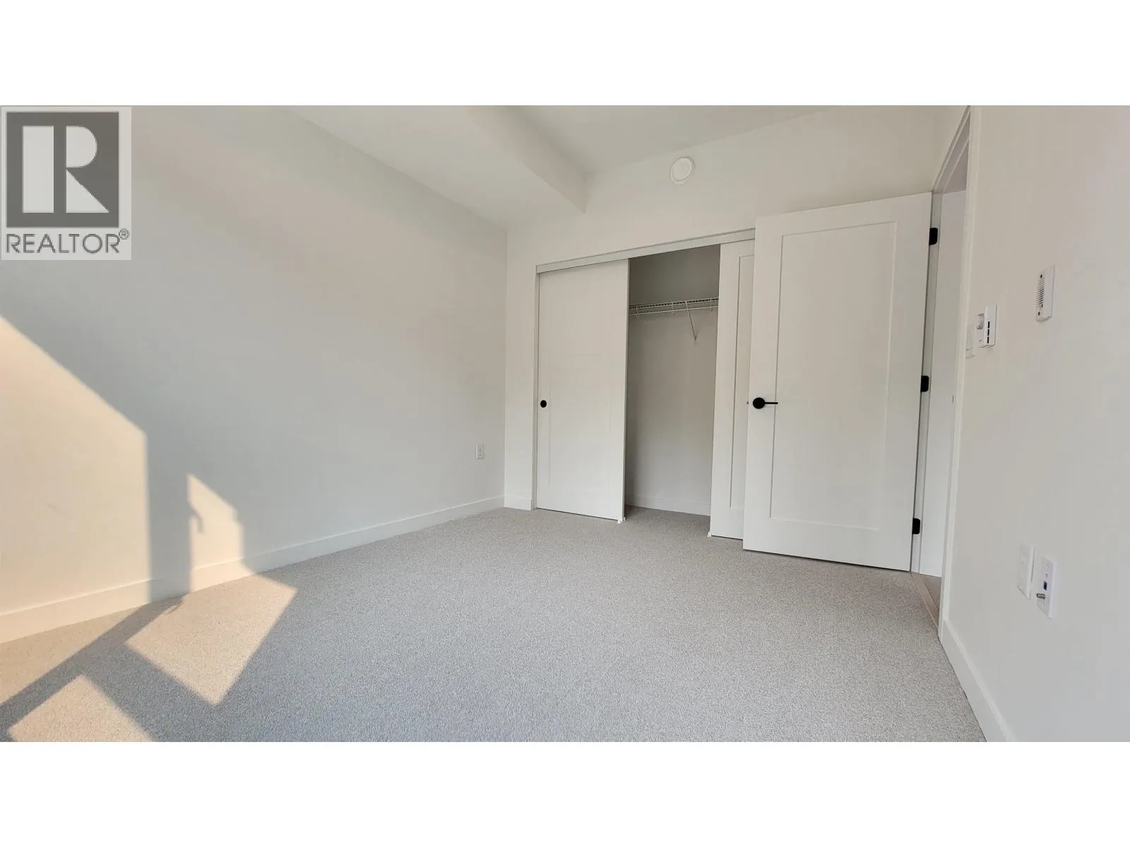 315 2002 GEORGE STREET