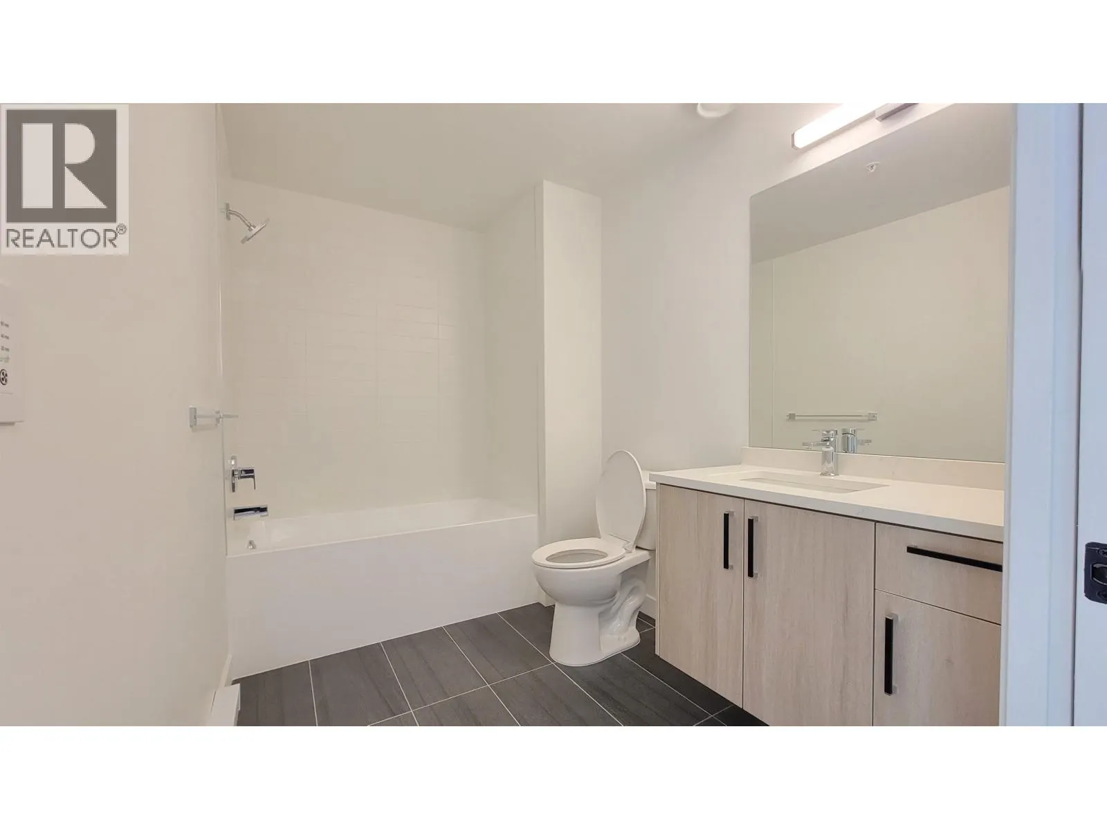 315 2002 GEORGE STREET