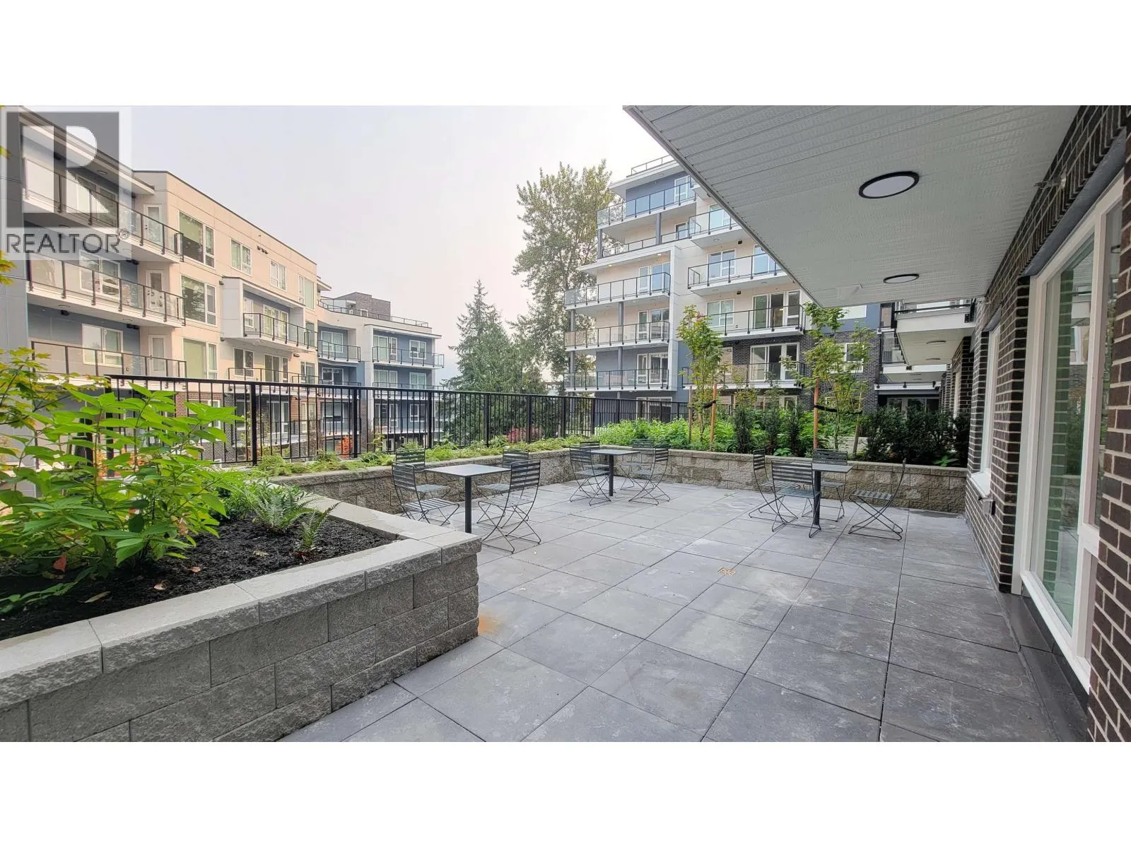 315 2002 GEORGE STREET