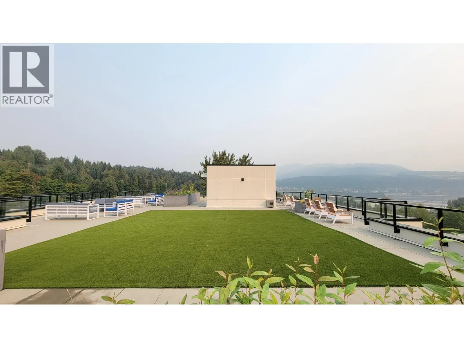 315 2002 GEORGE STREET