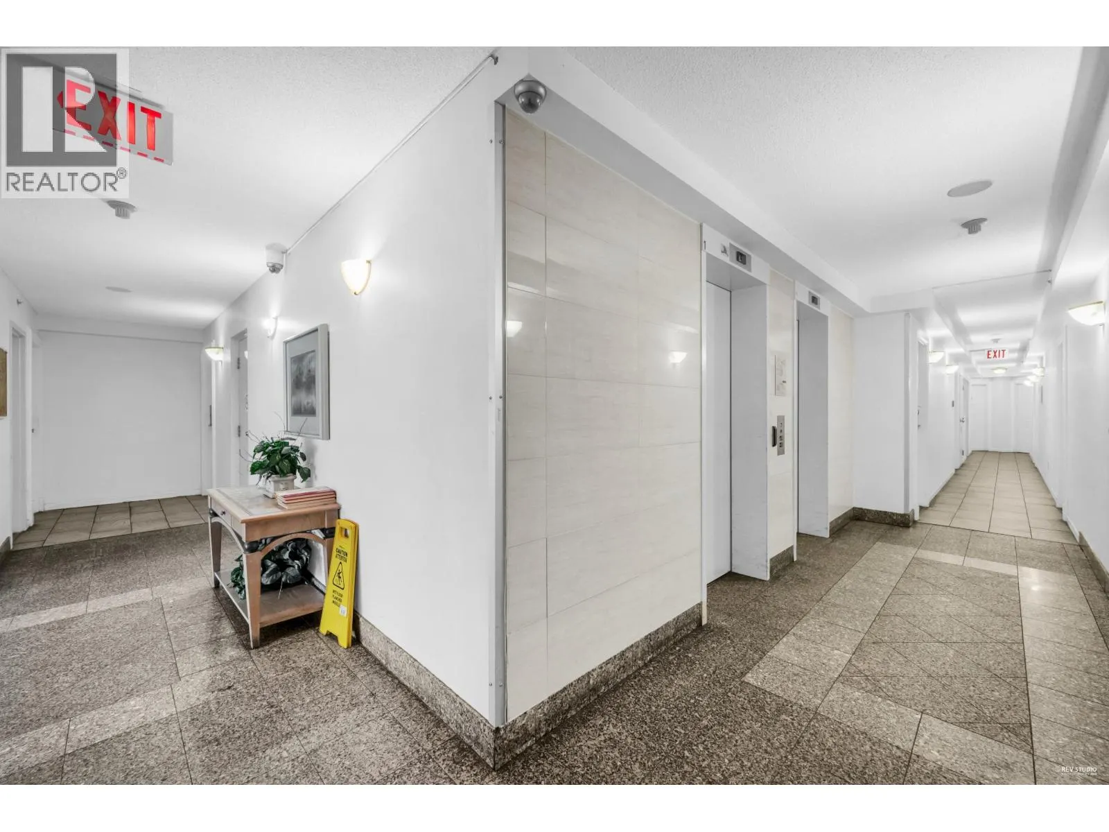 1007 3489 ASCOT PLACE