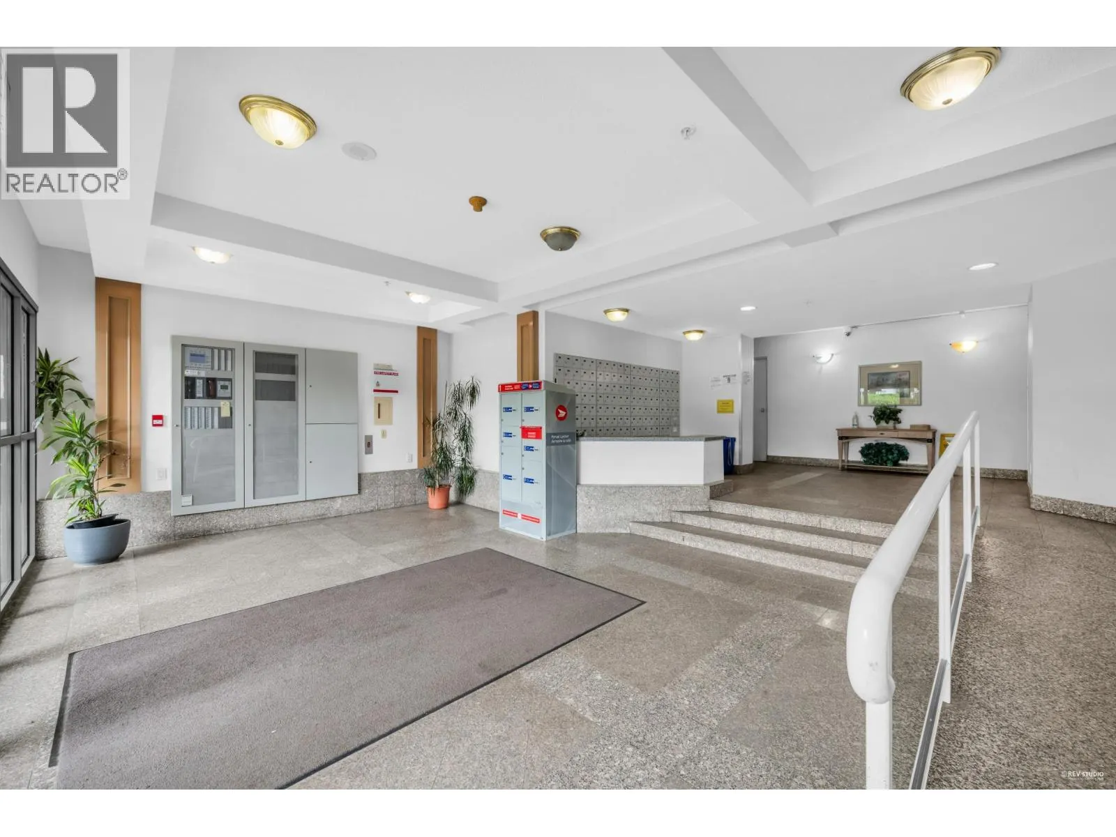 1007 3489 ASCOT PLACE