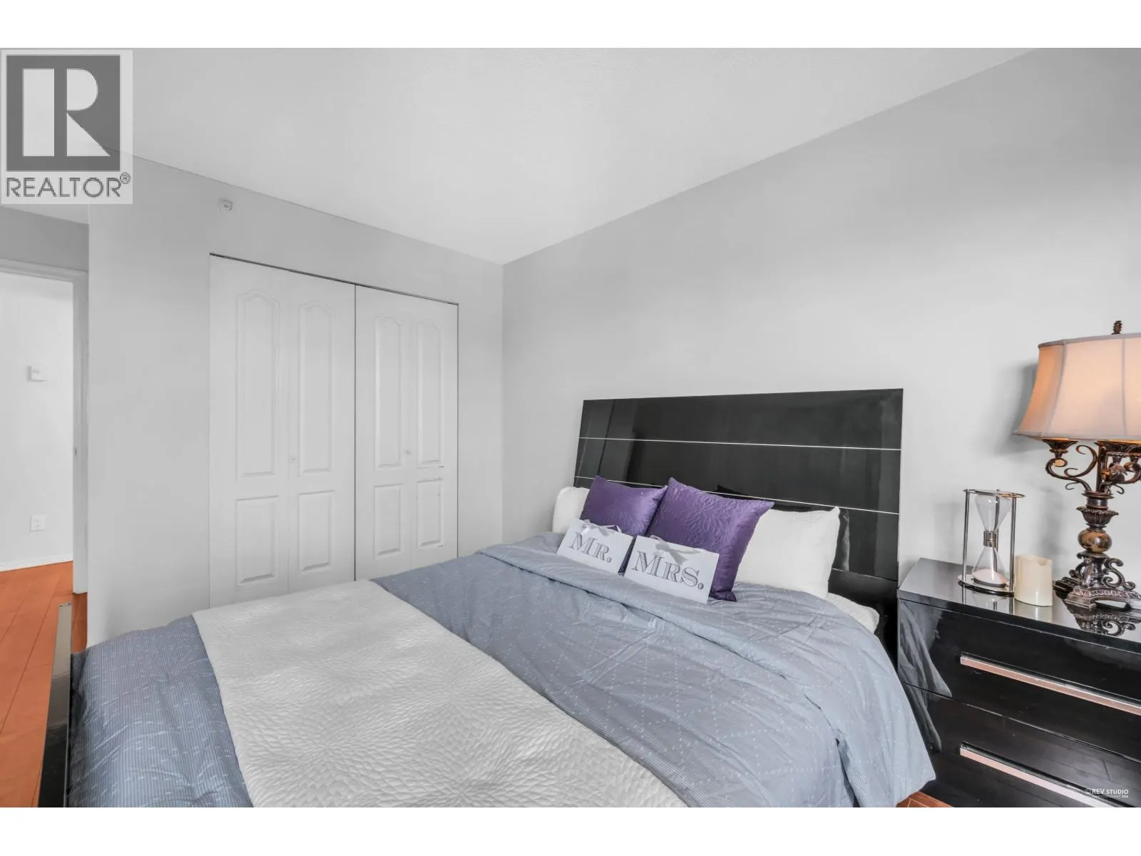 1007 3489 ASCOT PLACE