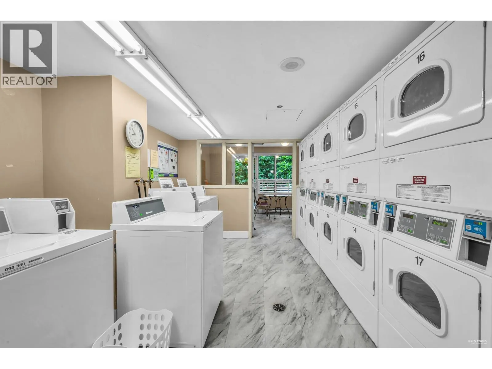 1007 3489 ASCOT PLACE