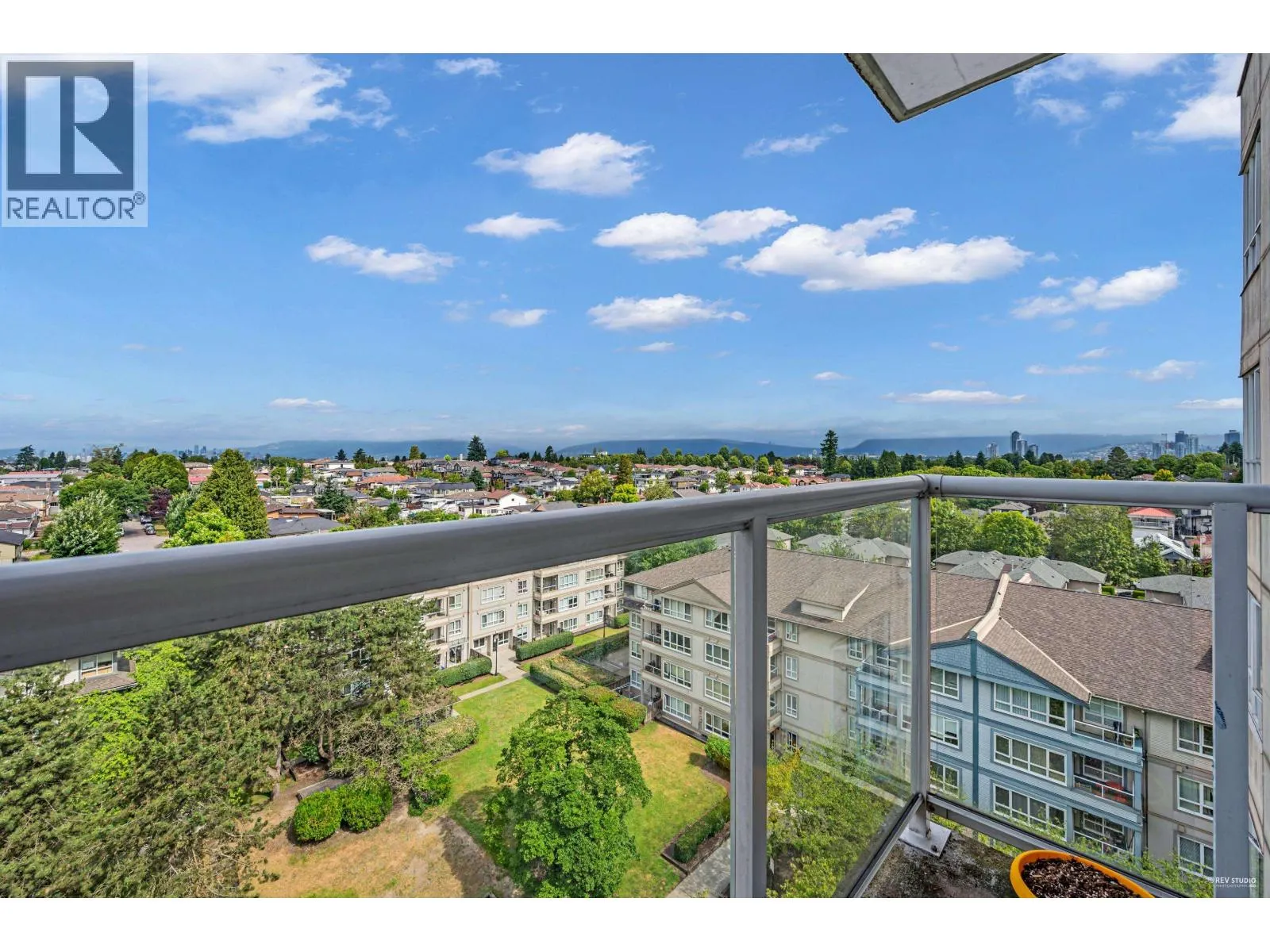 1007 3489 ASCOT PLACE