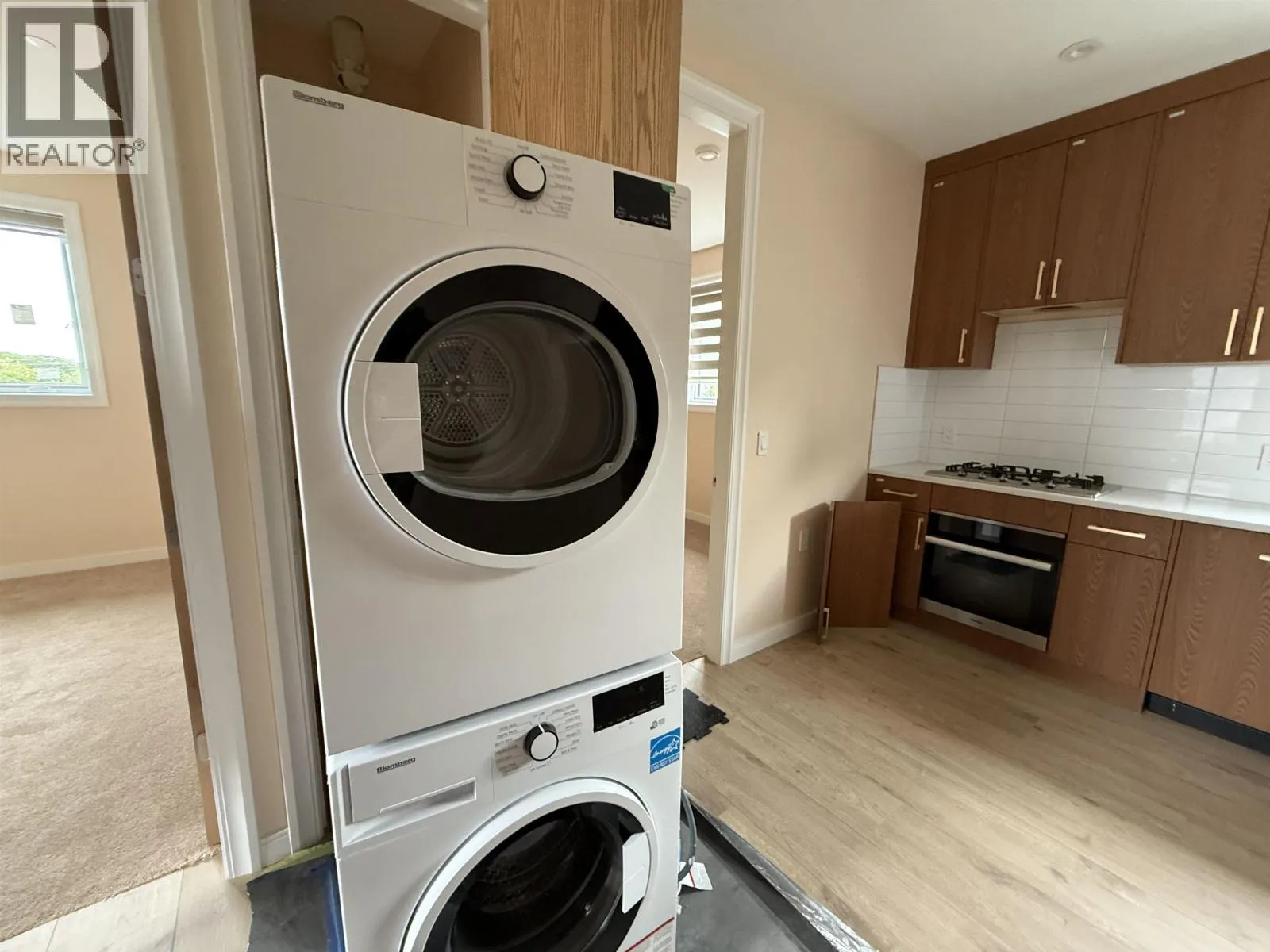 Laneway 3522 W 27TH AVENUE