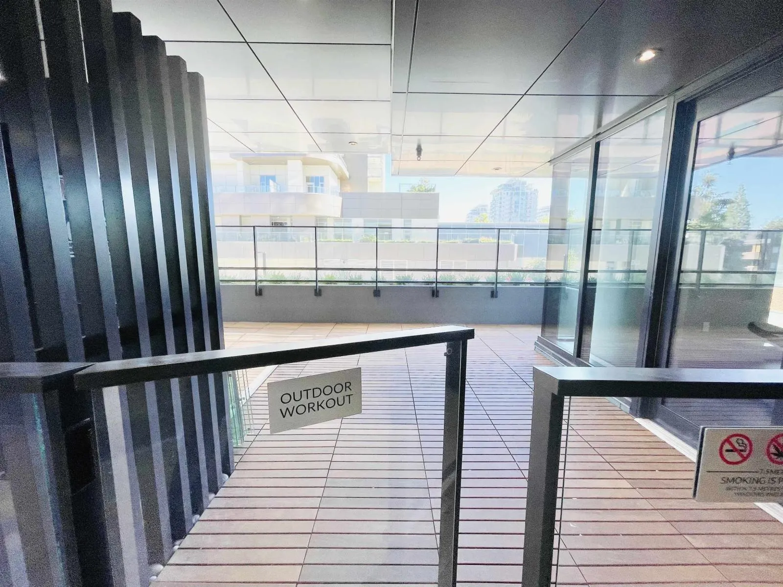 410 1588 JOHNSTON ROAD