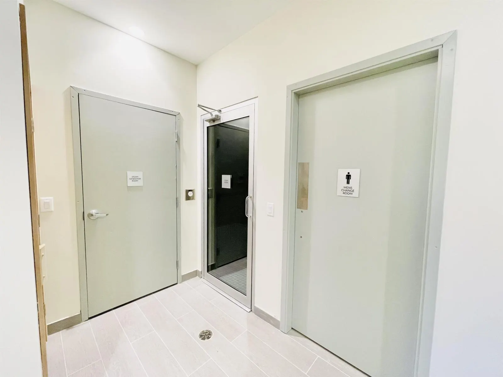 410 1588 JOHNSTON ROAD