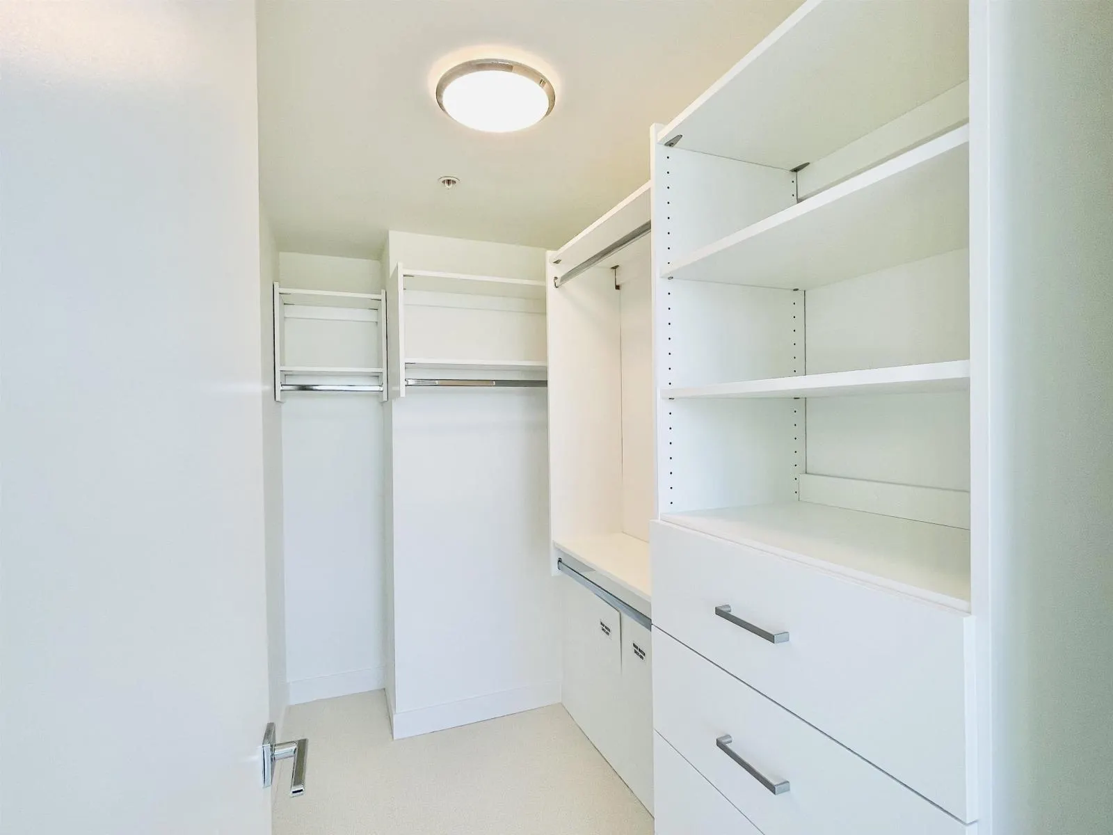 410 1588 JOHNSTON ROAD