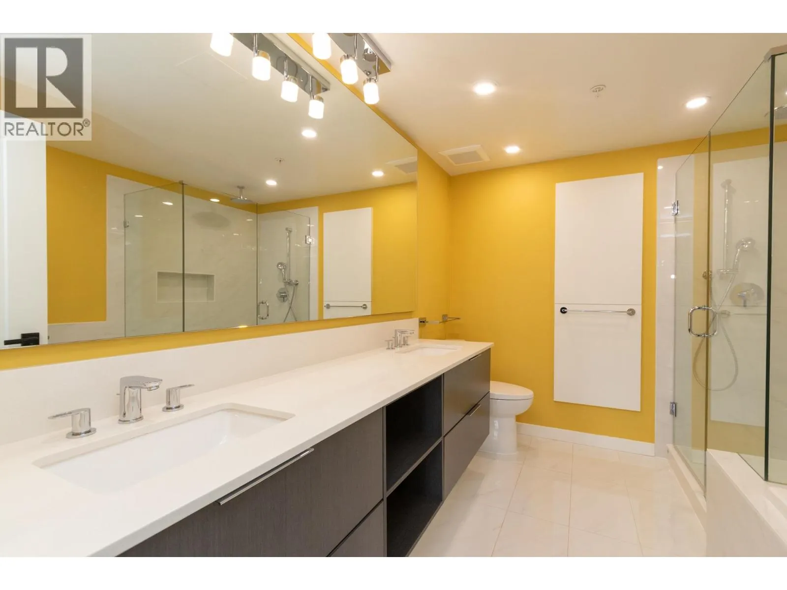 403 3911 CATES LANDING