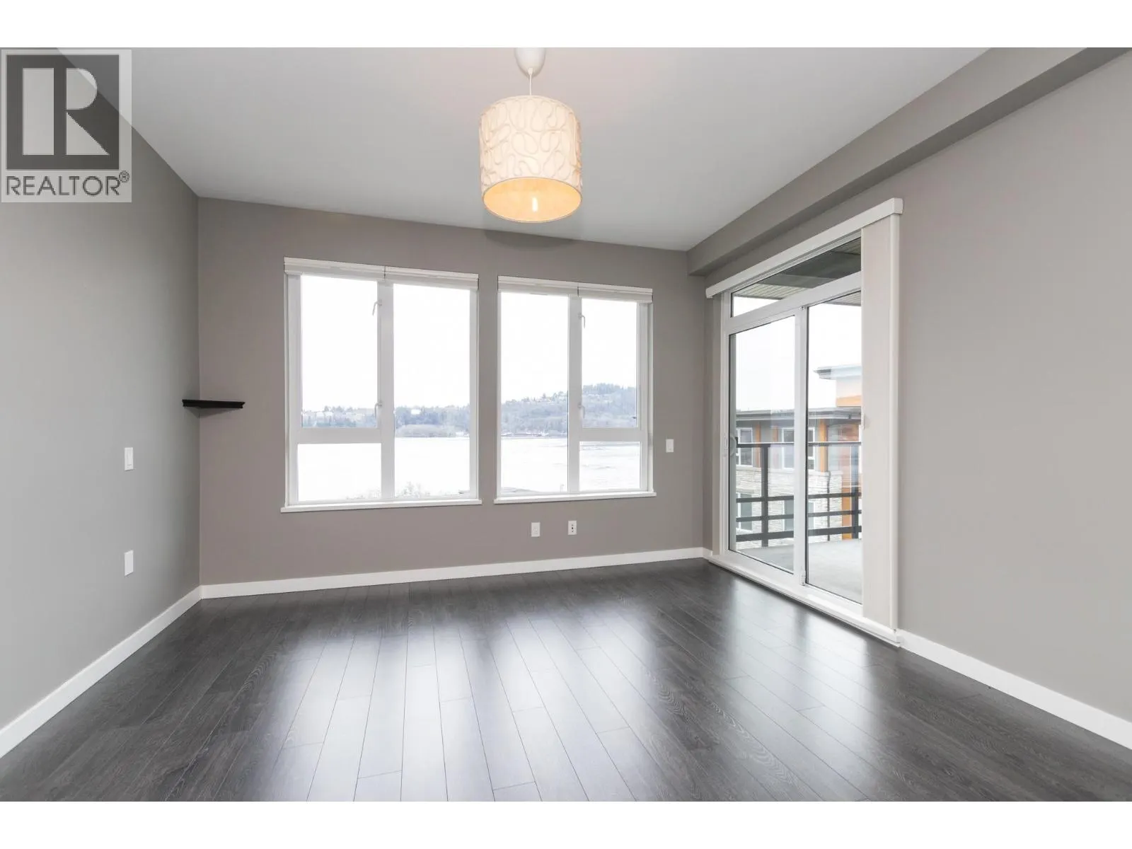 403 3911 CATES LANDING