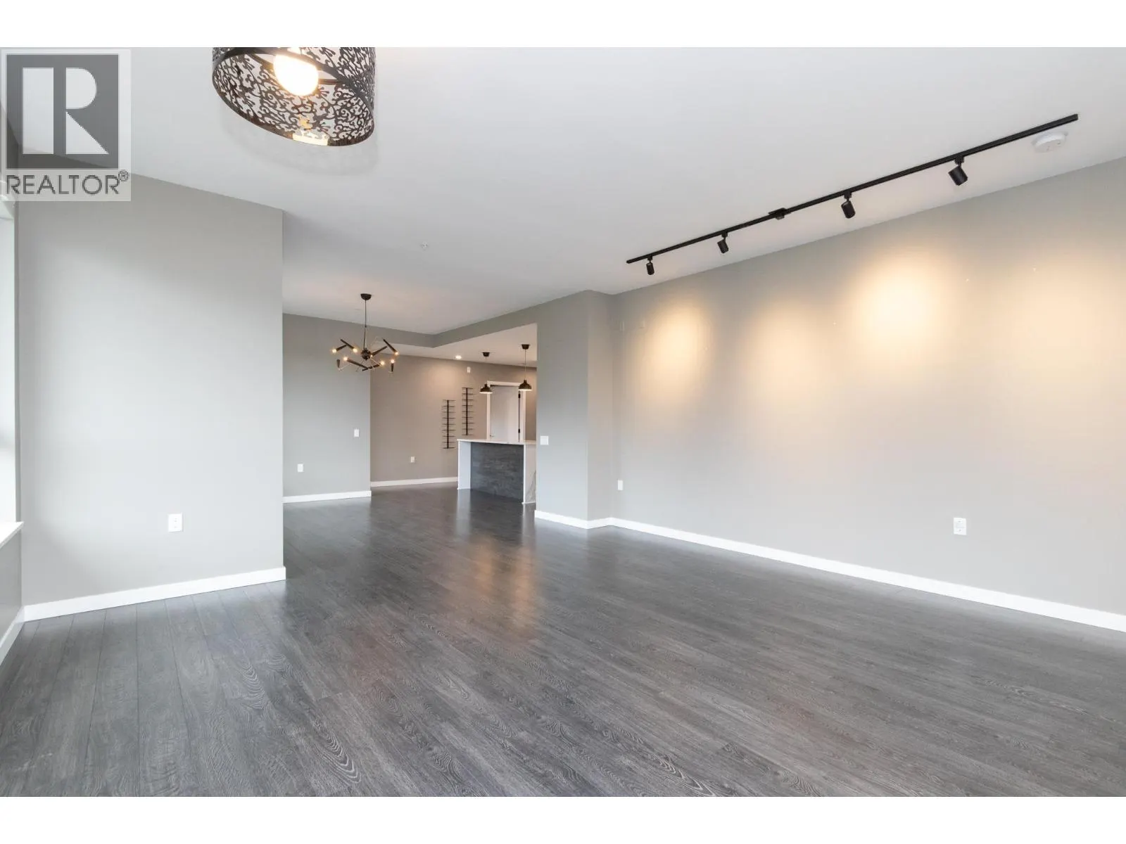 403 3911 CATES LANDING