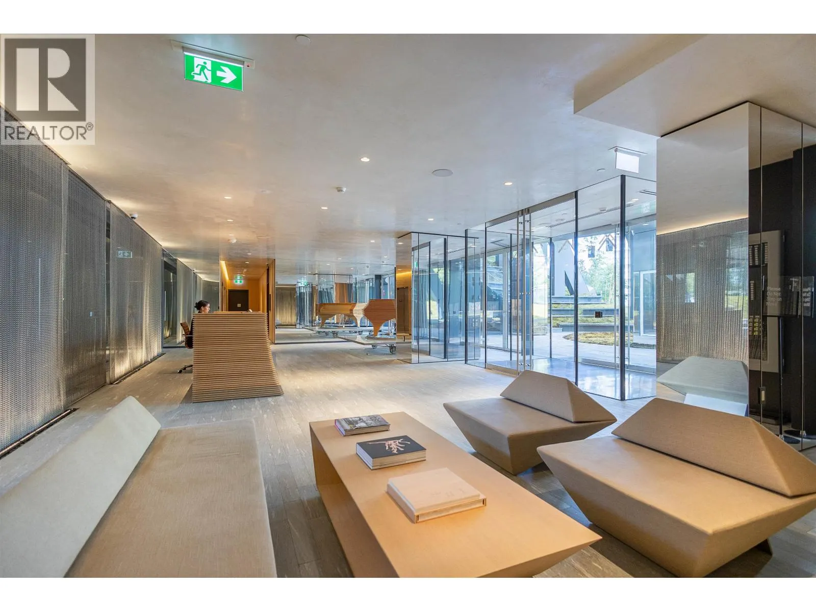 2603 1568 ALBERNI ST