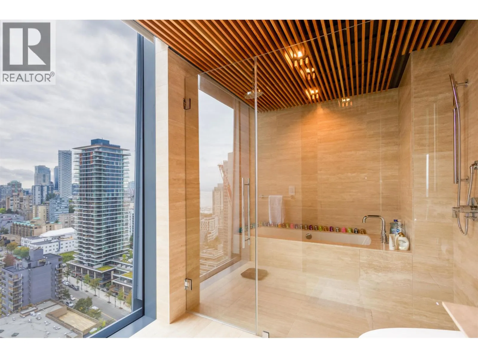 2603 1568 ALBERNI ST