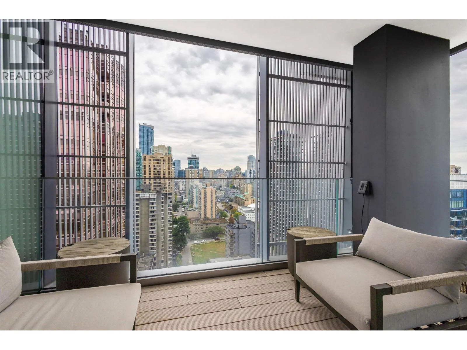 2603 1568 ALBERNI ST