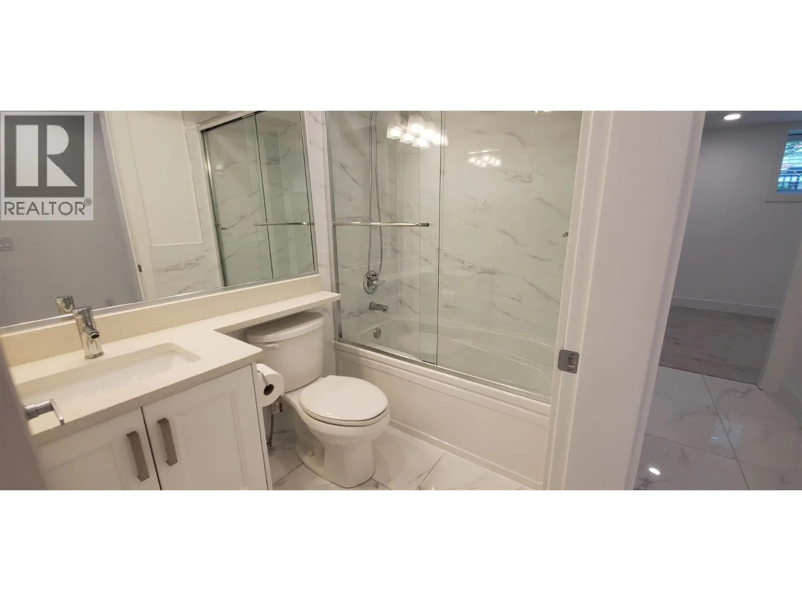 Lower 1XX W 43 AVENUE