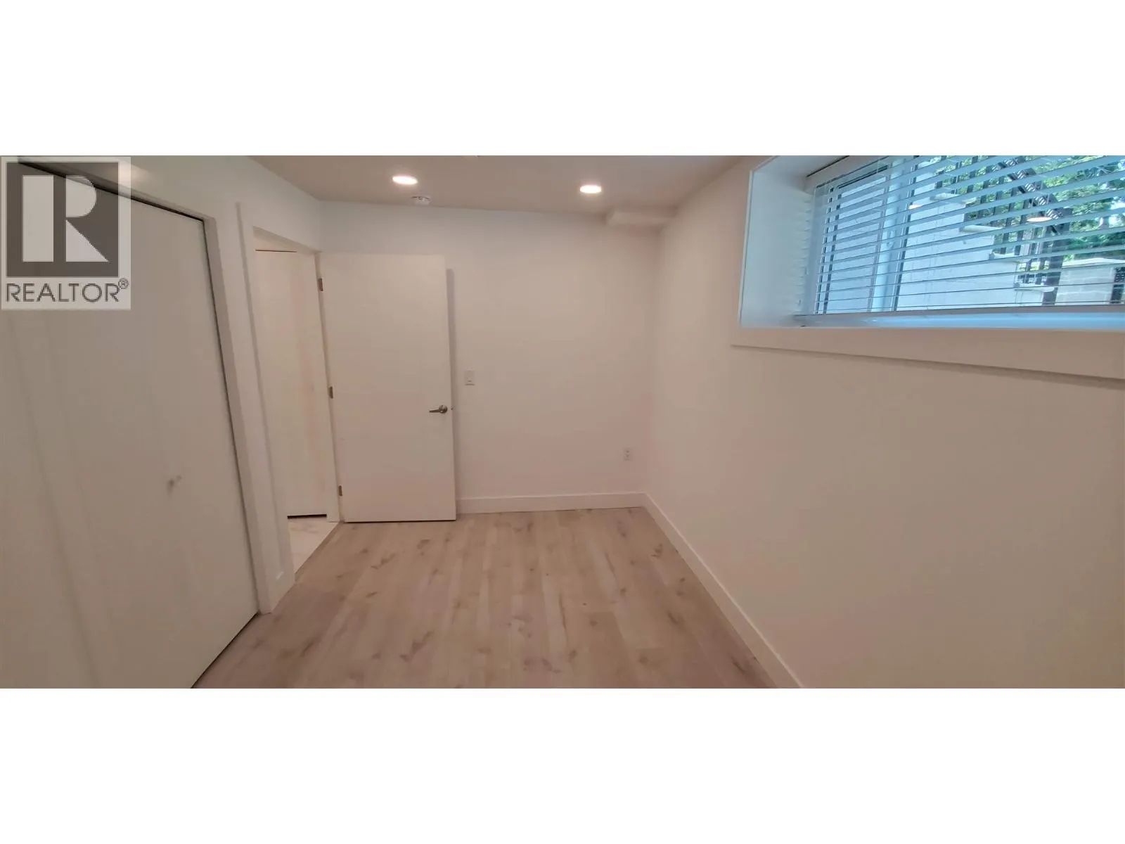 Lower 1XX W 43 AVENUE