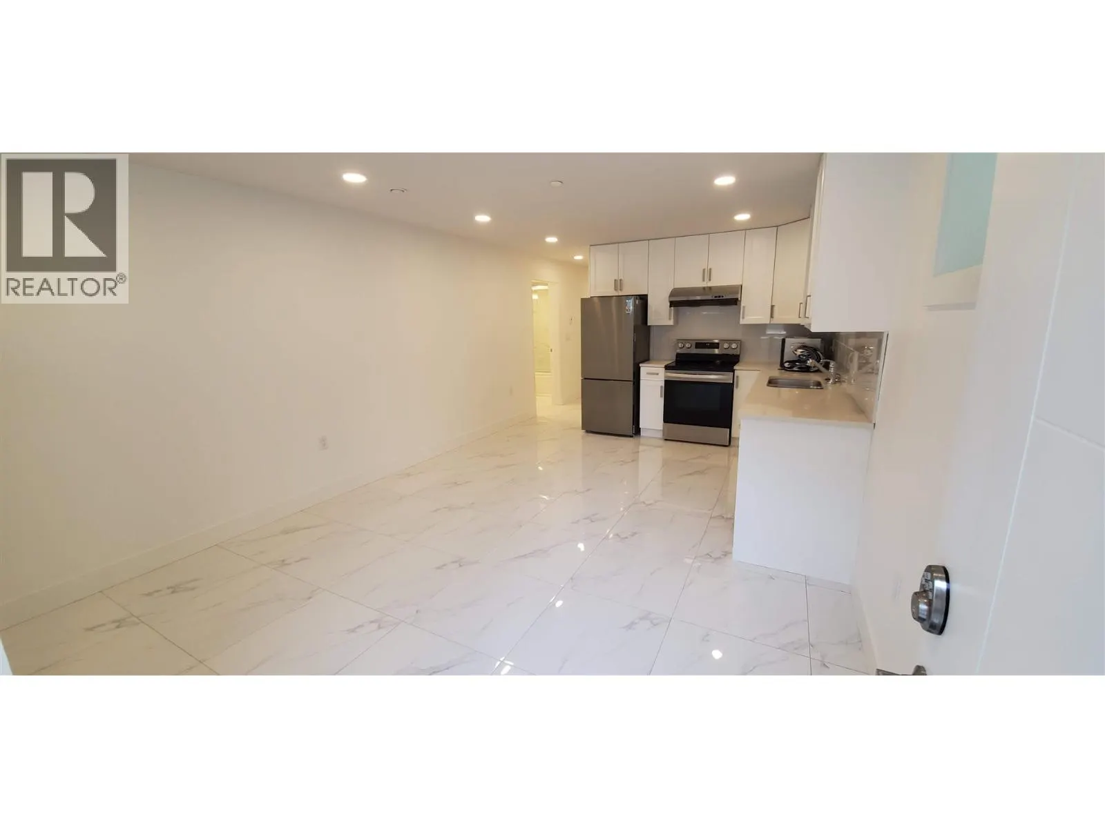 Lower 1XX W 43 AVENUE