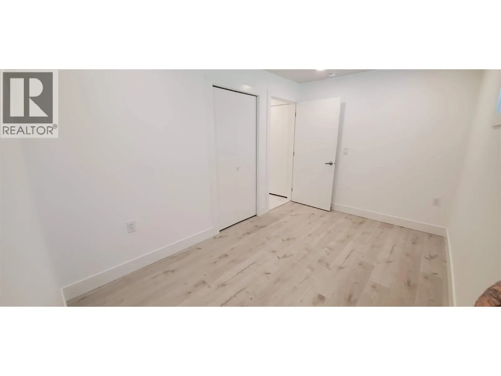 Lower 1XX W 43 AVENUE