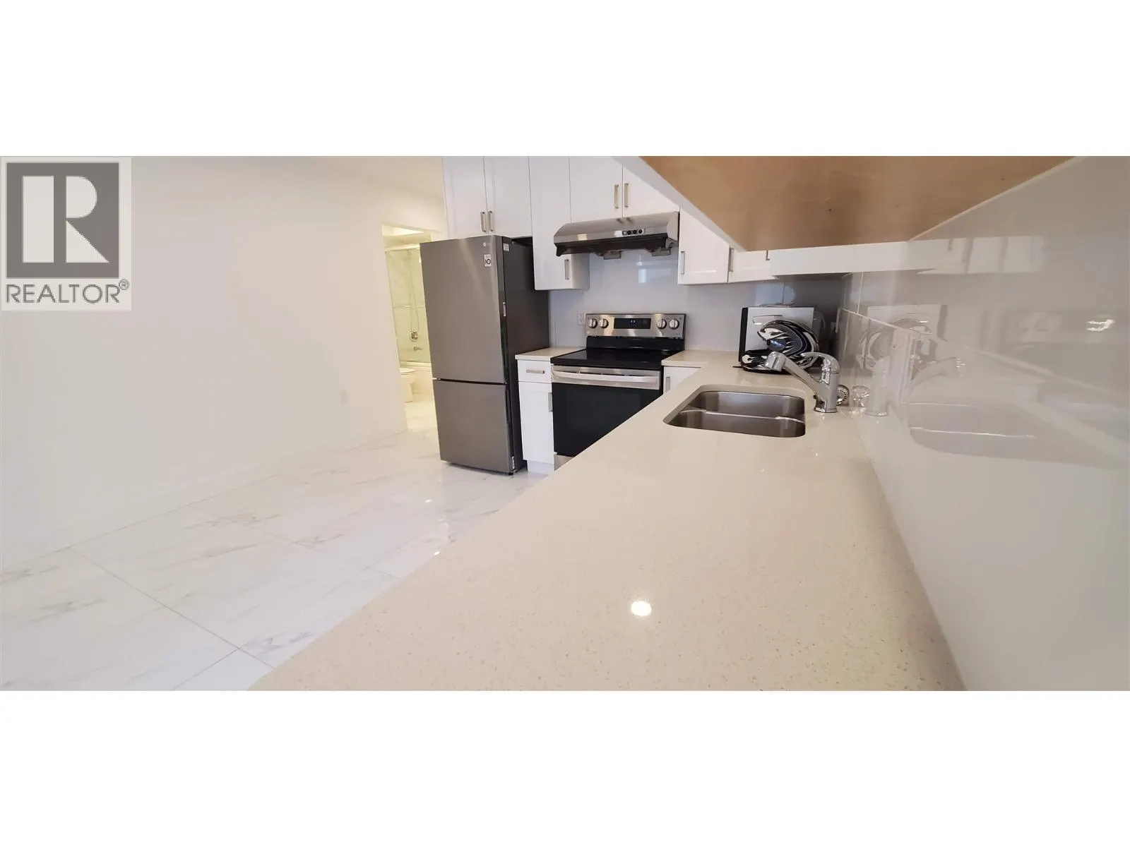 Lower 1XX W 43 AVENUE