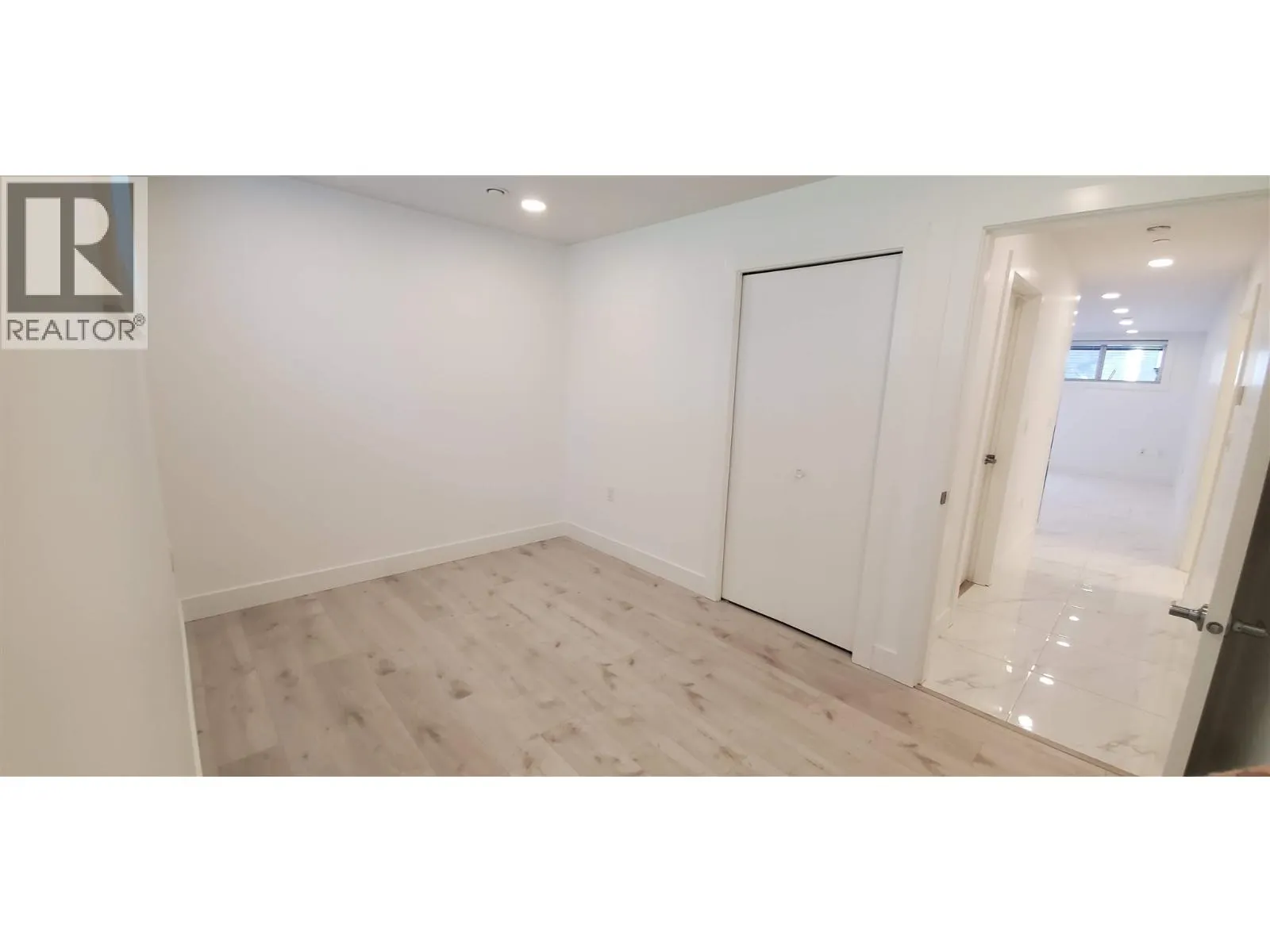 Lower 1XX W 43 AVENUE