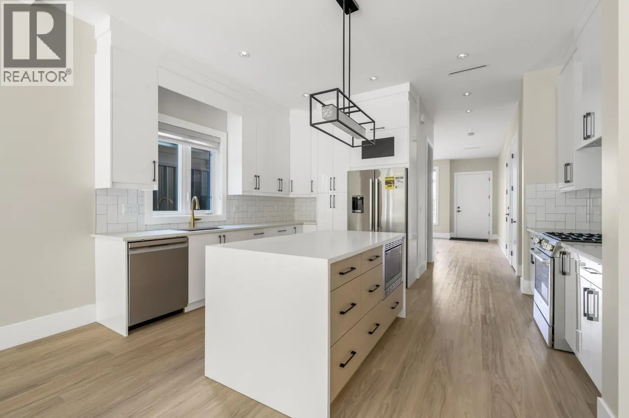 1 4096 NITHSDALE STREET