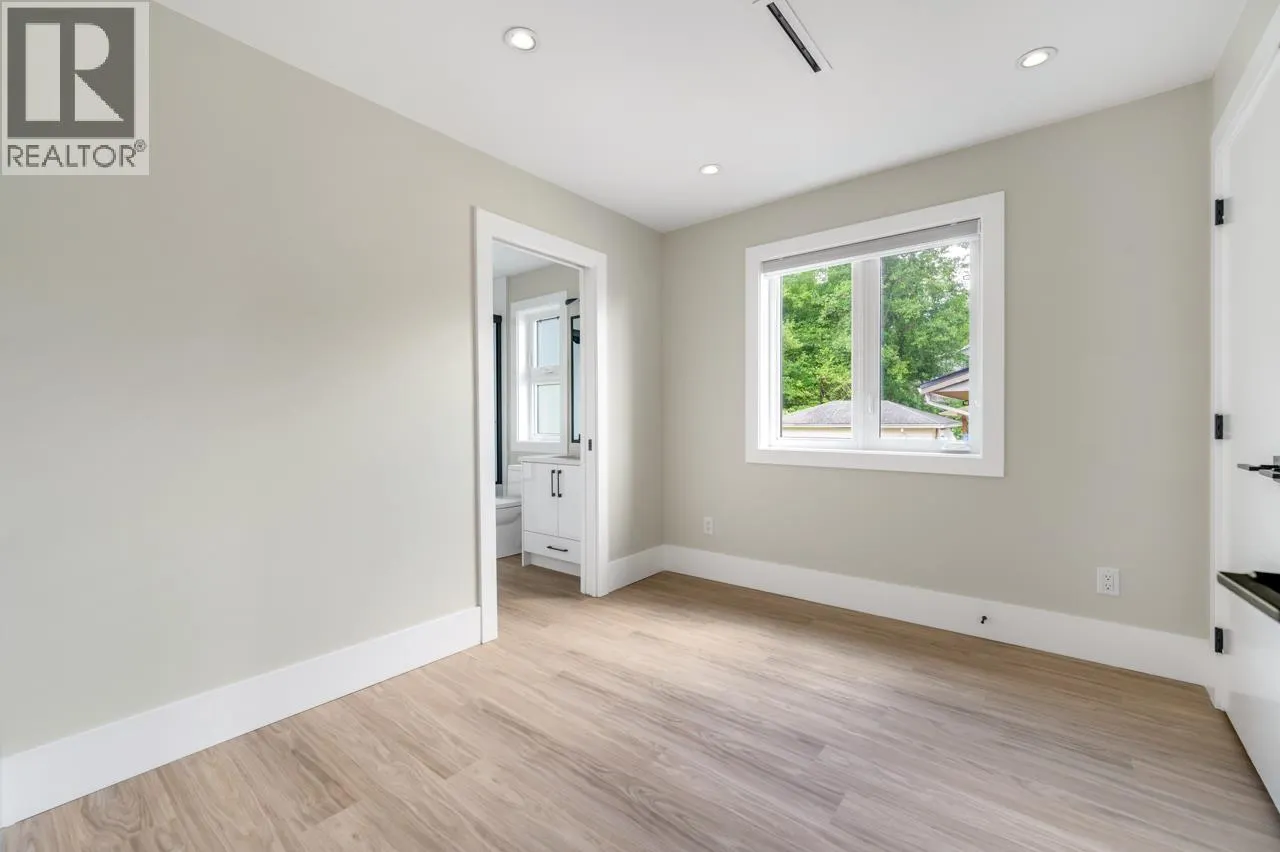 1 4096 NITHSDALE STREET