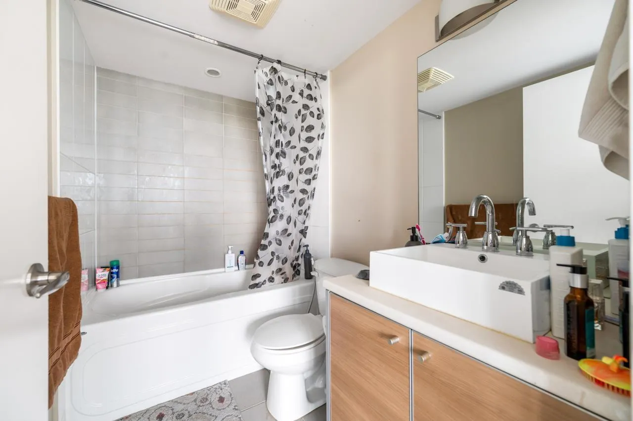 1104 13688 100 AVENUE