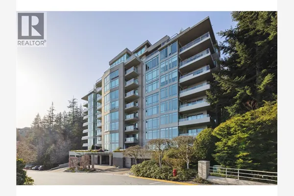 302 3131 DEER RIDGE DRIVE