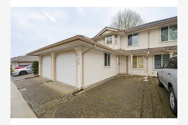 15 9045 WALNUT GROVE DRIVE